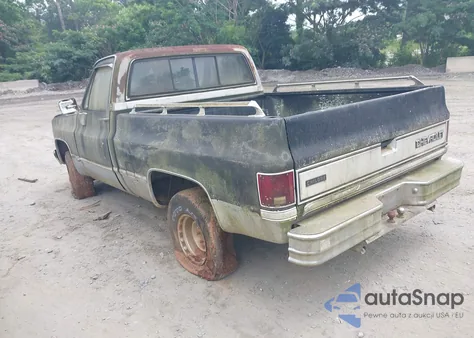 1984 Chevrolet K10 из США, поврежденный, VIN 1GCEK14H5EF322885
